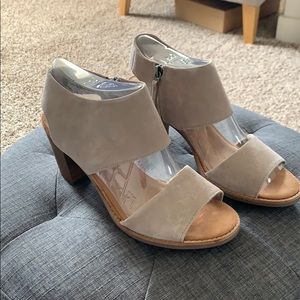 Toms Majorca Cutout Desert Taupe Suede